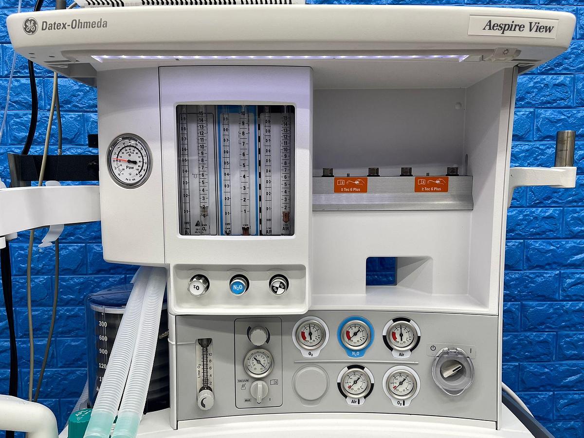 Used  GE Aespire View Anesthesia YOM: 2015 Include GE B450 Patient Monitor With E-miniC Gas Module And Leads YOM: 2015 