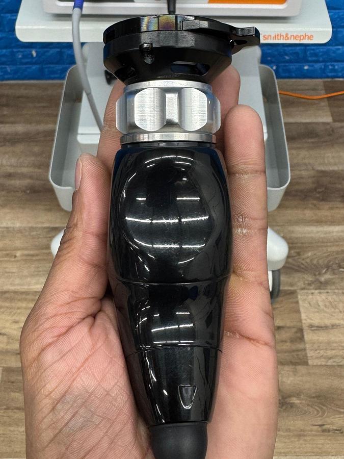 Used Smith & Nephew System Sony LED Monitor 26 Inch YOM: 2018 Smith & Nephew 660HD-E Image Management System YOM: 2021 Smith & Nephew LENS Integrated HD System YOM: 2018  Karl Storz Electronic Endoflator 264305 20  Smith & Nephew HD Camera Head 