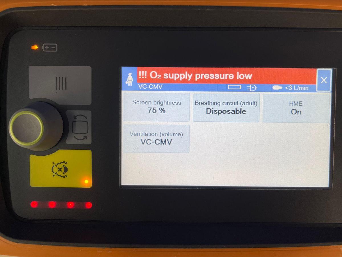 Used Dräger Oxylog VE300 Hours: 62 YOM: 2020