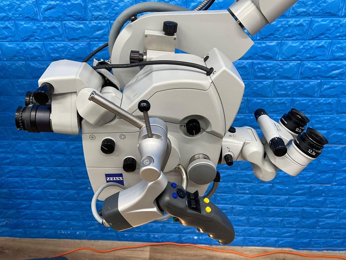 Used Carl Zeiss OPMI Neuro NC 4