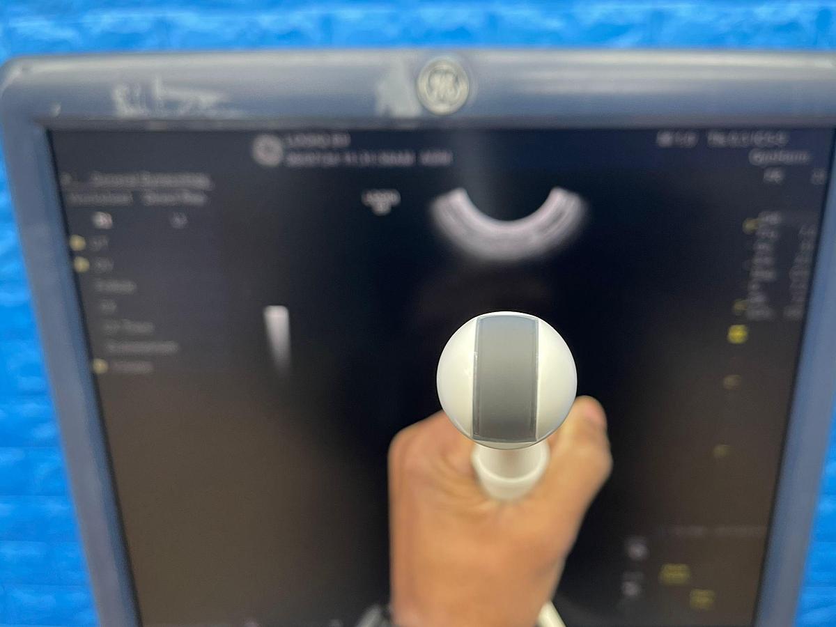 Used GE Logiq E9  YOM: 2014 With 4 Probes.