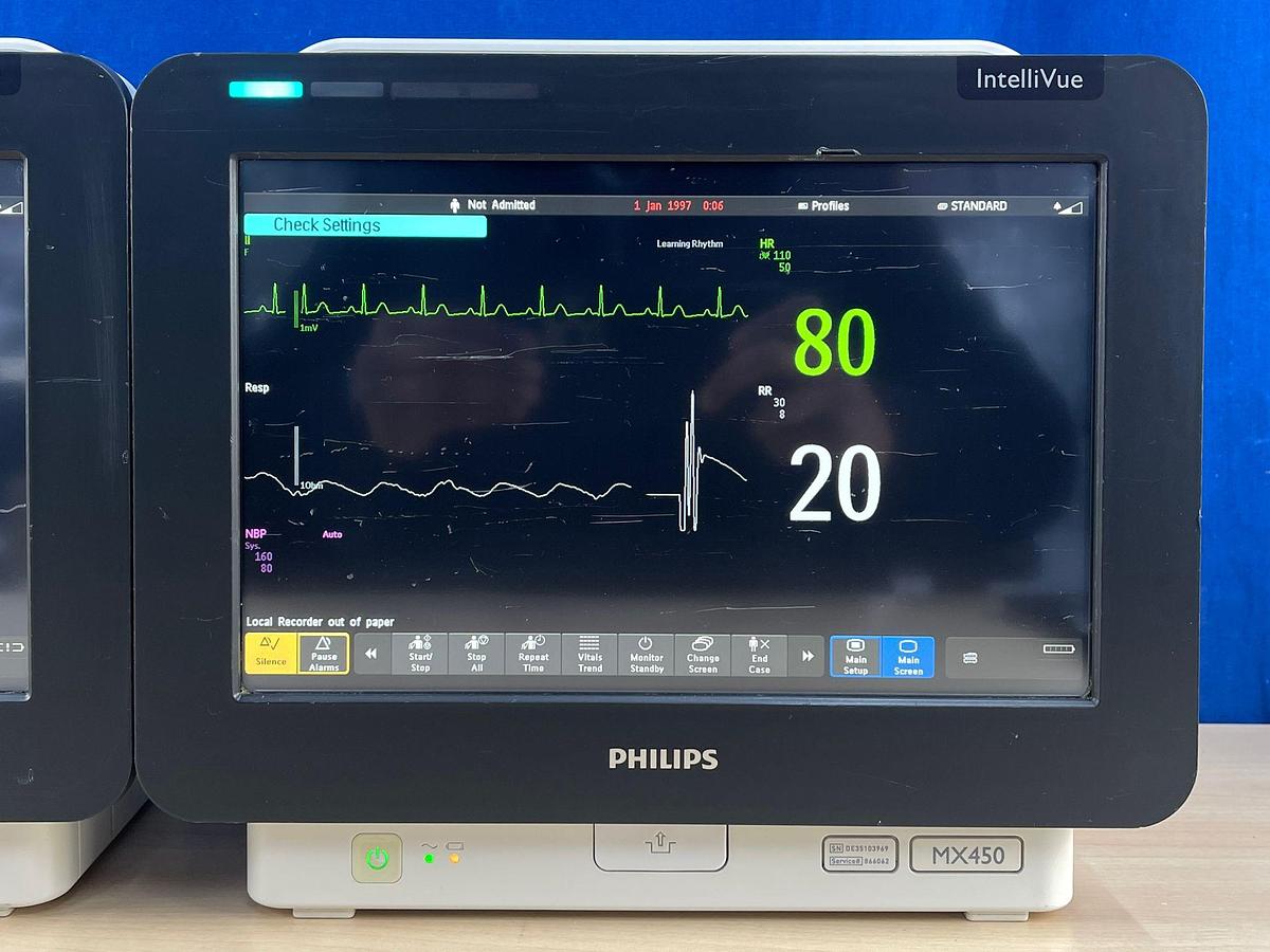 Used Philips MX 450 Patient Monitor  YOM: 2014
