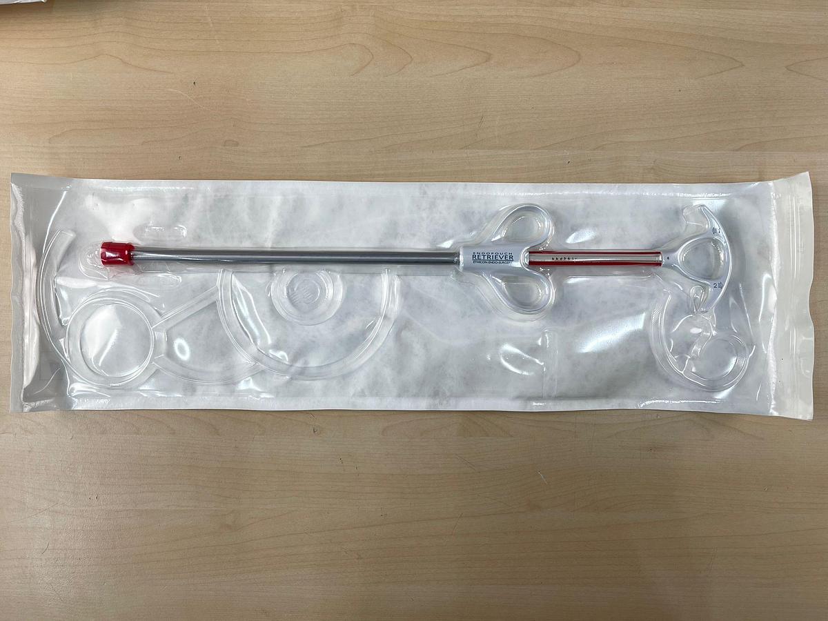 Used ETHICON ENDO-SURGERY Endopouch Retriever Specimen Retrieval Bag 26 CM 10 MM Each box