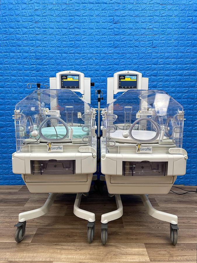 Used GE Giraffe Infant Incubator, YOM:2018, YOM:2018