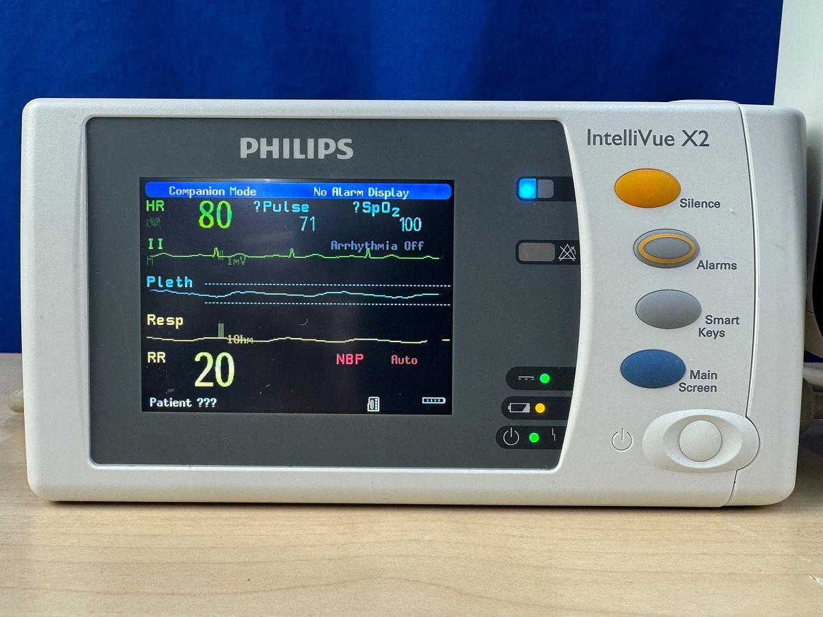 Used Philips IntelliVue MX800 Patient Monitor YOM: 2011