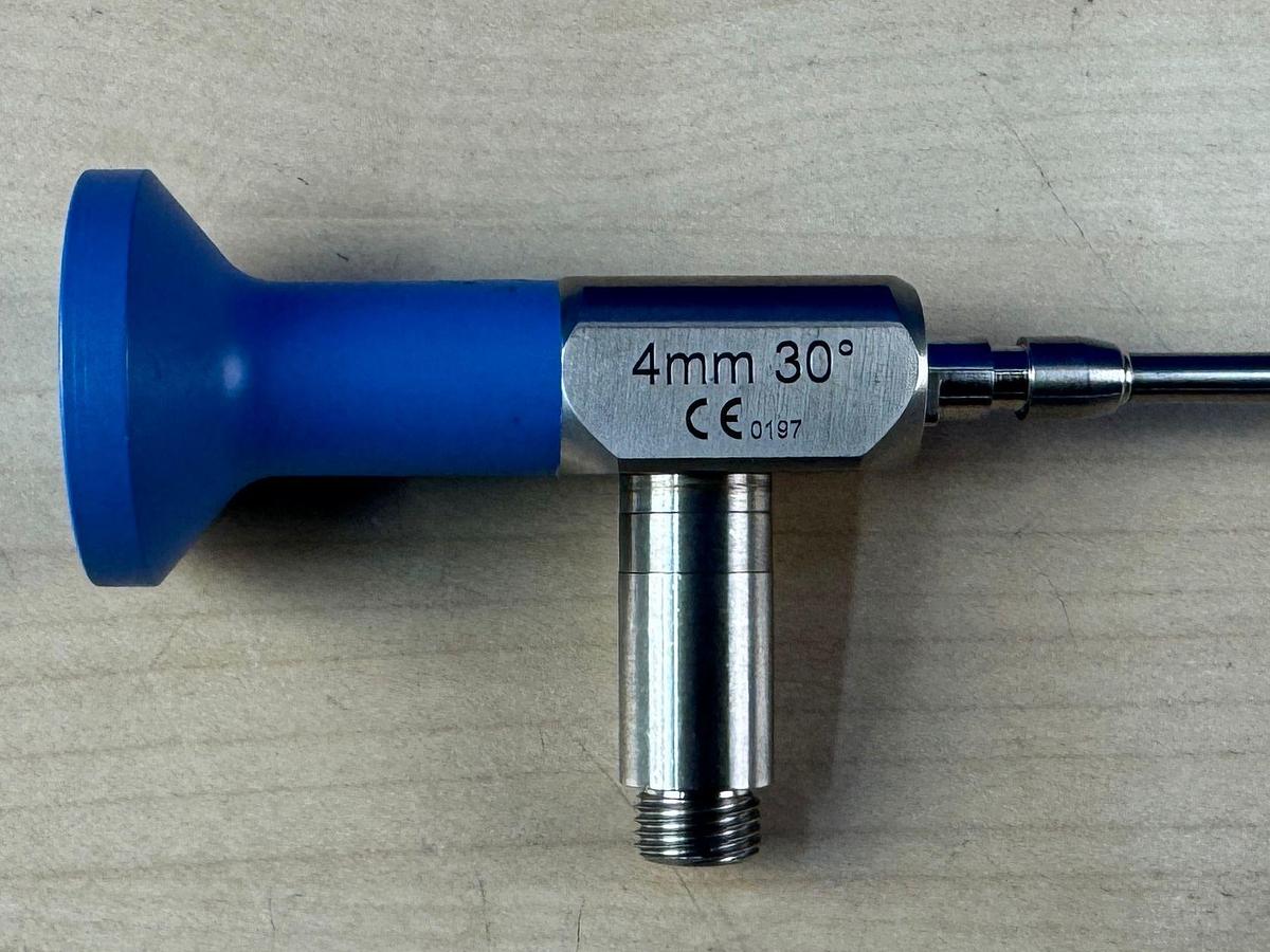 Used Stryker 4 mm 30° Ideal Eyes HD Autoclavable Arthroscope Optic REF: 0502-104-030