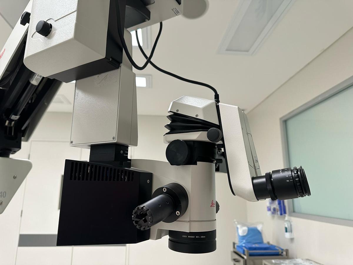 Used LEICA M844 / M820 C40 Ceiling Mounted Opthalmology Surgical Microscope