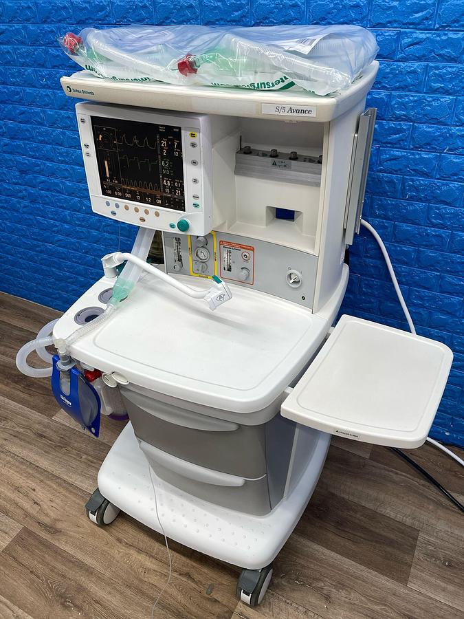 Used GE S/5 Datex-Ohmeda Anesthesia Machine (YOM: 2008)