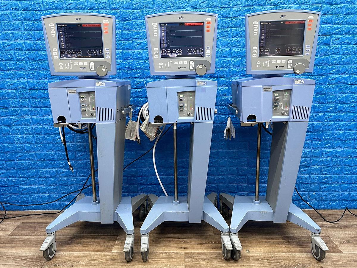Used AVEA Carefusion Vaisys Ventilator