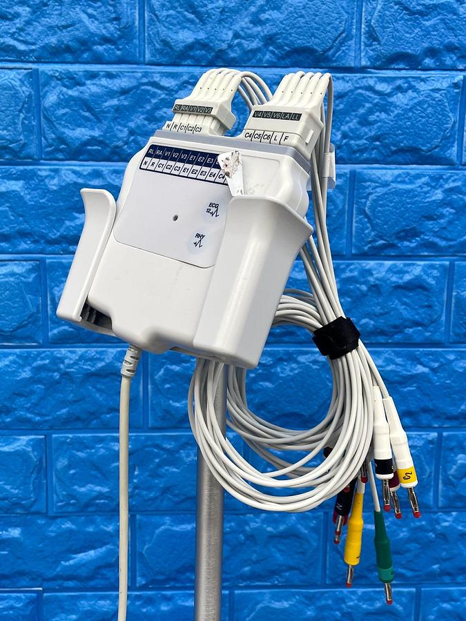 Used Mortara Welch Allyn ELI 380 ELECTROCARDIOGRAPH  REF: ELI380-AAX22