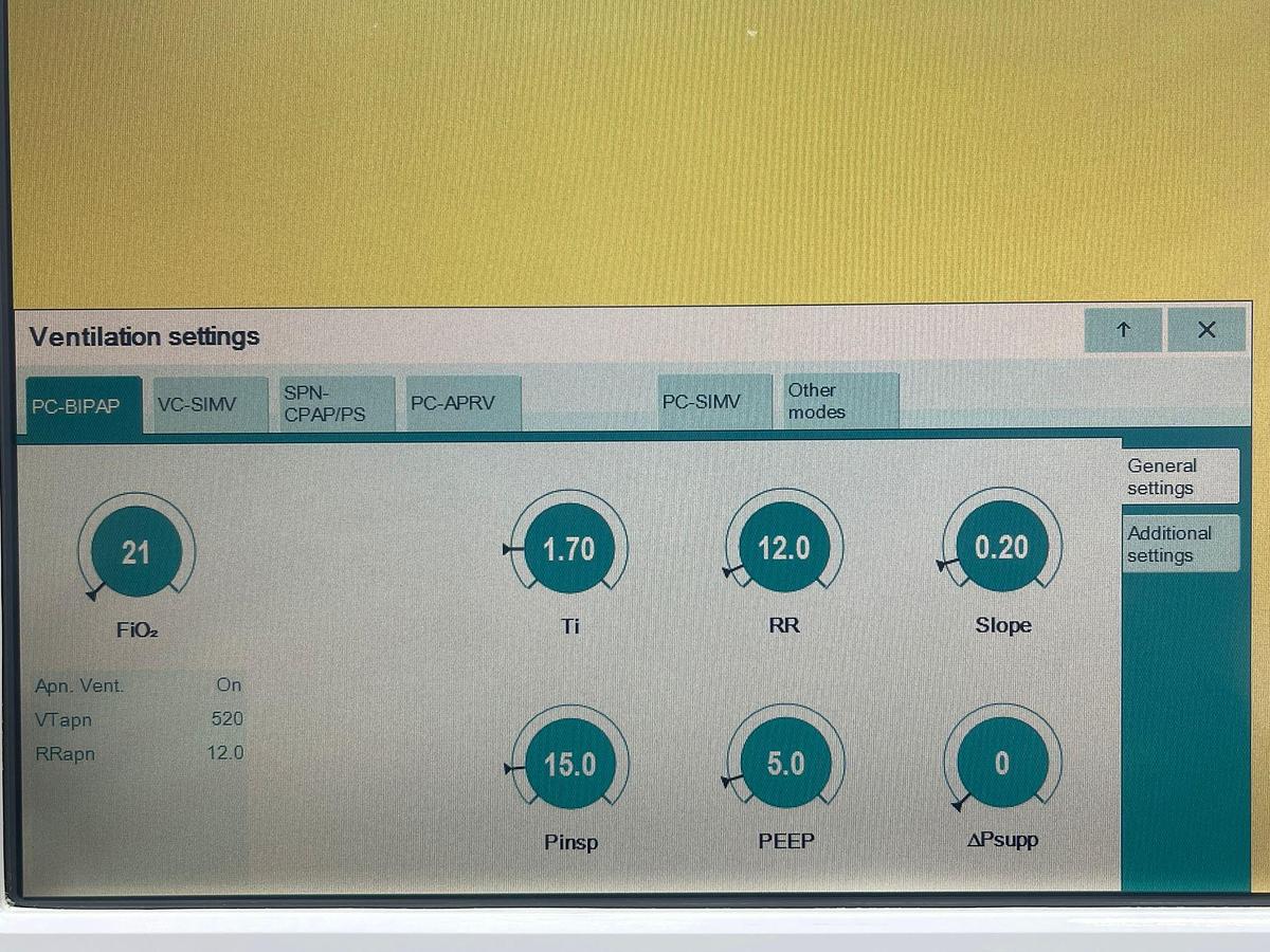 Used Dräger Evita V500 Ventilator SW: S02.51.01 Hours: 33367 YOM: 2013 SN: ASEE-0086