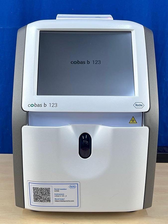 Used cobas b 123 ( 4 ) POC system YOM: 2020