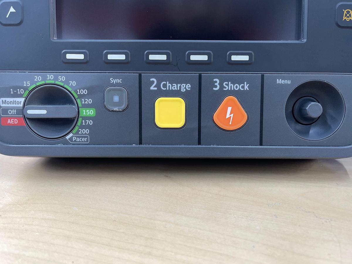 Used Philips HeartStart Intrepid Defibrillator YOM: 2019 