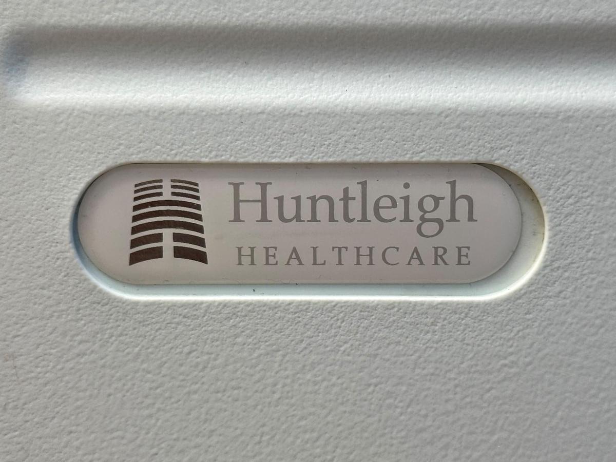 Used Huntleigh / Arjo Enterprise 5000 Bed YOM: 2009 