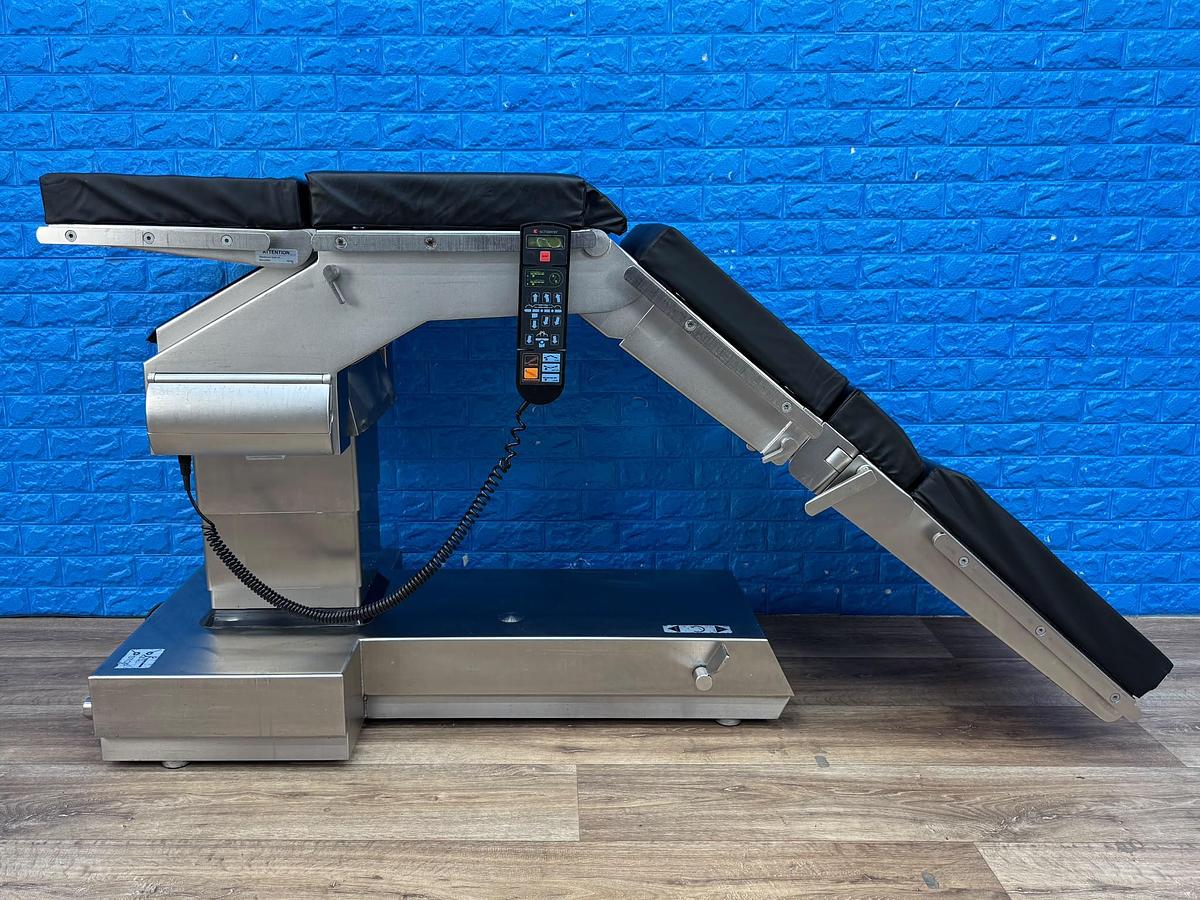 Used Schaerer Axis Table REF: Axis 500 YOM: 2008