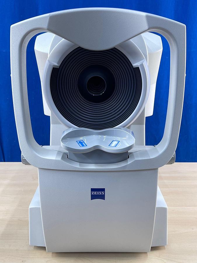 Used ZEISS CORNEAL TOPOGRAPHY SYSTEM Model: 995 YOM: 2008