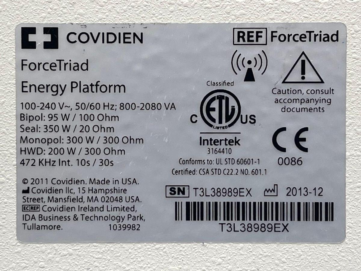 Used COVIDIEN ForceTriad YOM: 2013 with Mono Polar Footswitch and Bipolar Footswitch