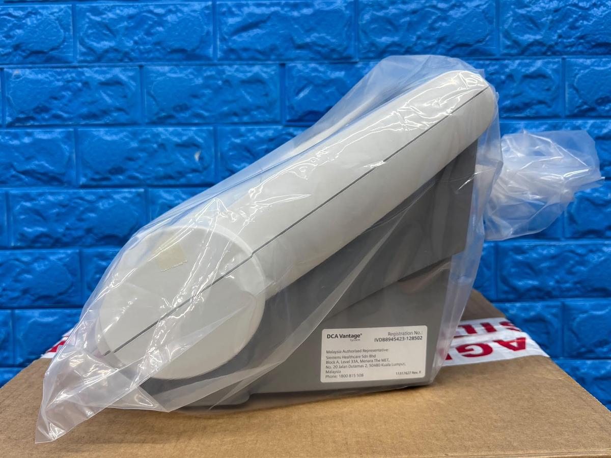 Used Siemens DCA Vantage Analyzer System REF: 06651932 (5075WW) YOM: 2025