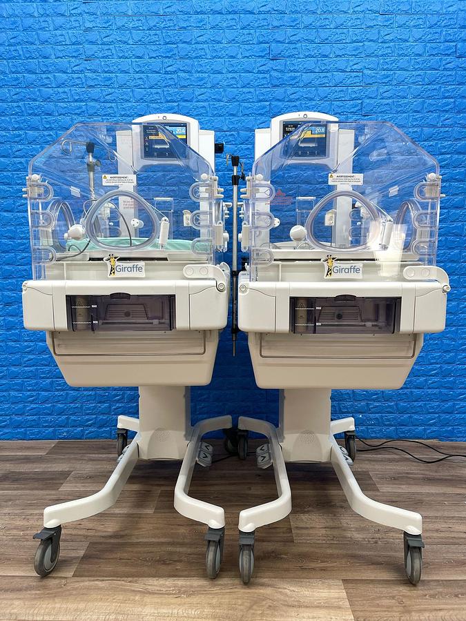 Used GE Giraffe Infant Incubator, YOM:2018, YOM:2018