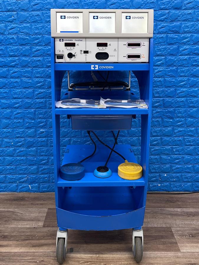 Used COVIDIEN ForceTriad YOM: 2013 with Mono Polar Footswitch and Bipolar Footswitch