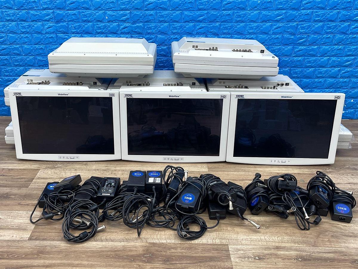 Used Karl Storz 24 Inch LCD Monitor -23 pieces With supply
