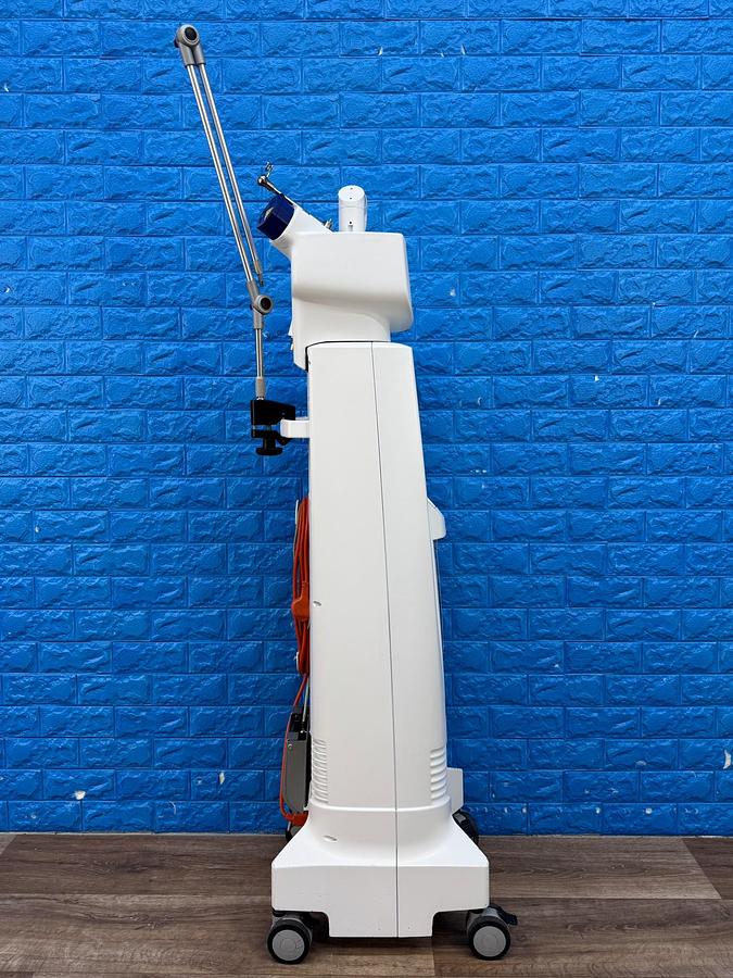 Used Lumenis ACUPULSE DUO Laser 40 Watt REF: SA-10014050 YOM: 2015 SN: 175 Include: Acupulse SurgiTouch Flash Scanner SN: 2118A Acuspot 712 Micromanipulator SN: 846 4x CO2 Laser Glasses