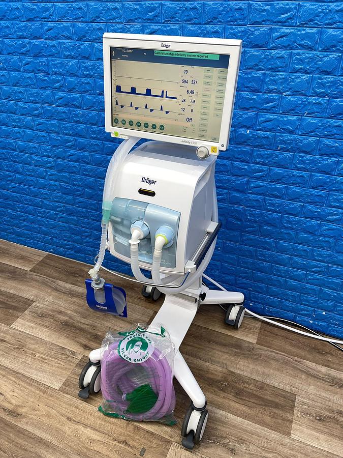 Used Dräger Evita V500 Ventilator SW: S02.51.01 Hours: 11355 YOM: 2017 