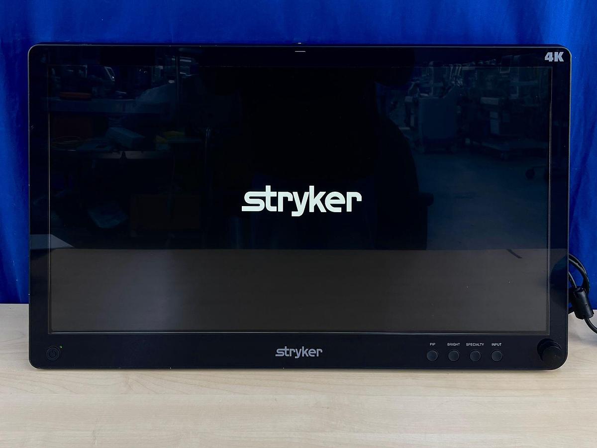Used Stryker 32 Inch 4K LED Monitor YOM: 2019