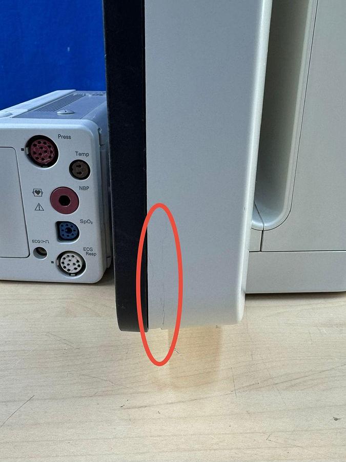 Used Philips IntelliVue MX800 Patient Monitor YOM: 2011