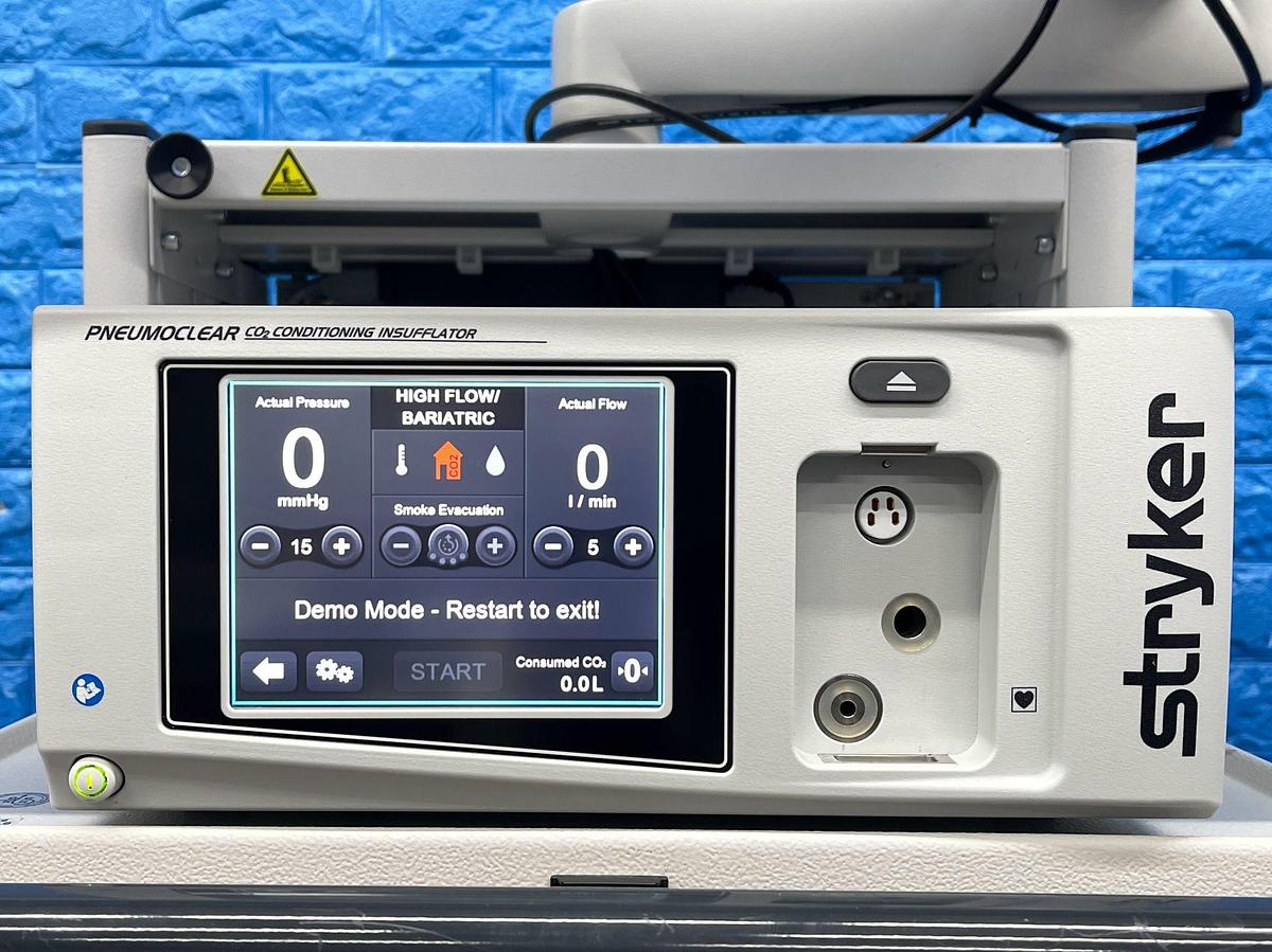 Used Stryker 1688 4K Tower  Lcd Monitor 4k 32” YOM: 2021