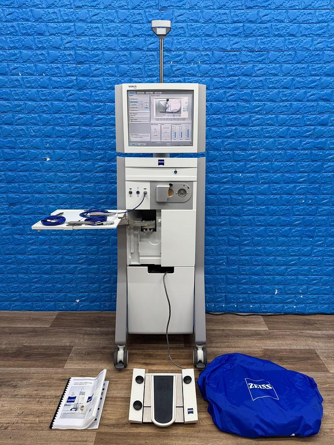 Used CARL ZEISS Visalia S500 REF: 640420 with 3 Hand Pieces YOM: 2013