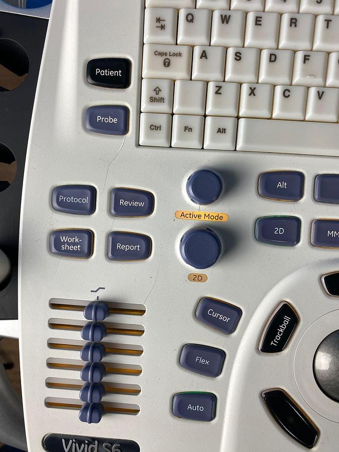 Used GE Vivid S6 Cardiovascular ultrasound system YOM: 2013