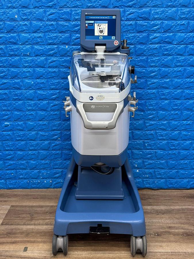 Used Sorin Xtra Auto Transfusion System REF: 75220 YOM: 2013 SN: BO22976  L13 Include Sorin Xvac Pump REF: 75306 YOM: 2015 SN: BO27119N15