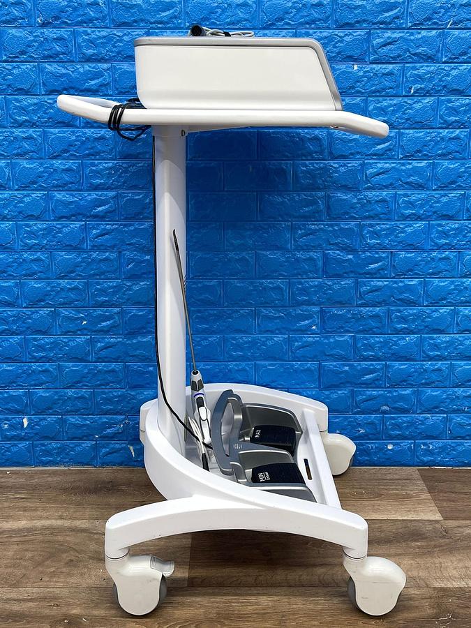 Used  Ethicon GEN 11 YOM: 2012  With 2 Hand piece  -1 Ethicon Enseal  -1 Ethicon Harmonic  Unlimited Uses