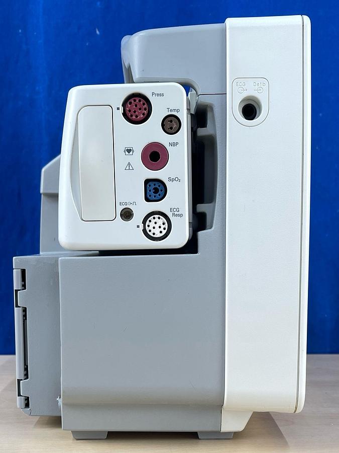 Used Philips IntelliVue MP30 Patient monitor, YOM: 2016