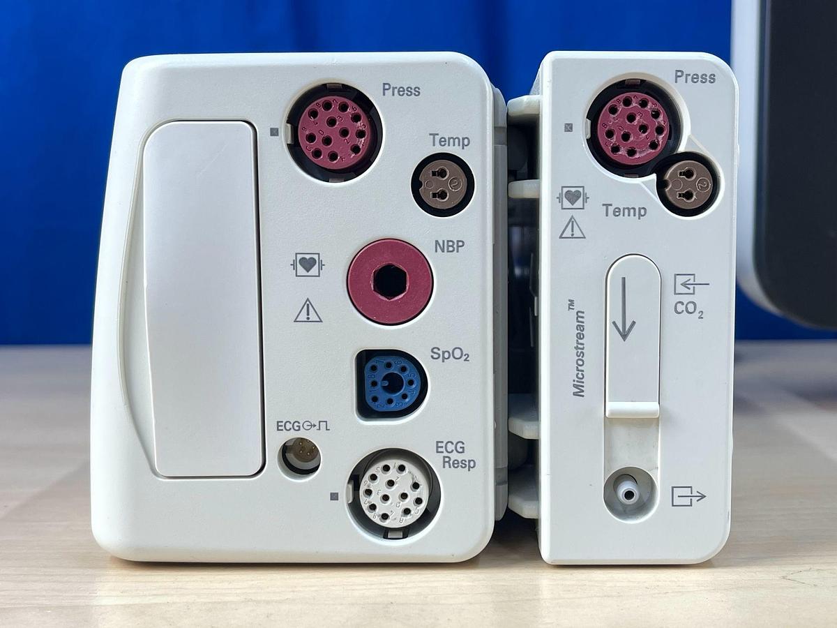 Used Philips IntelliVue MX800 Patient Monitor YOM: 2012