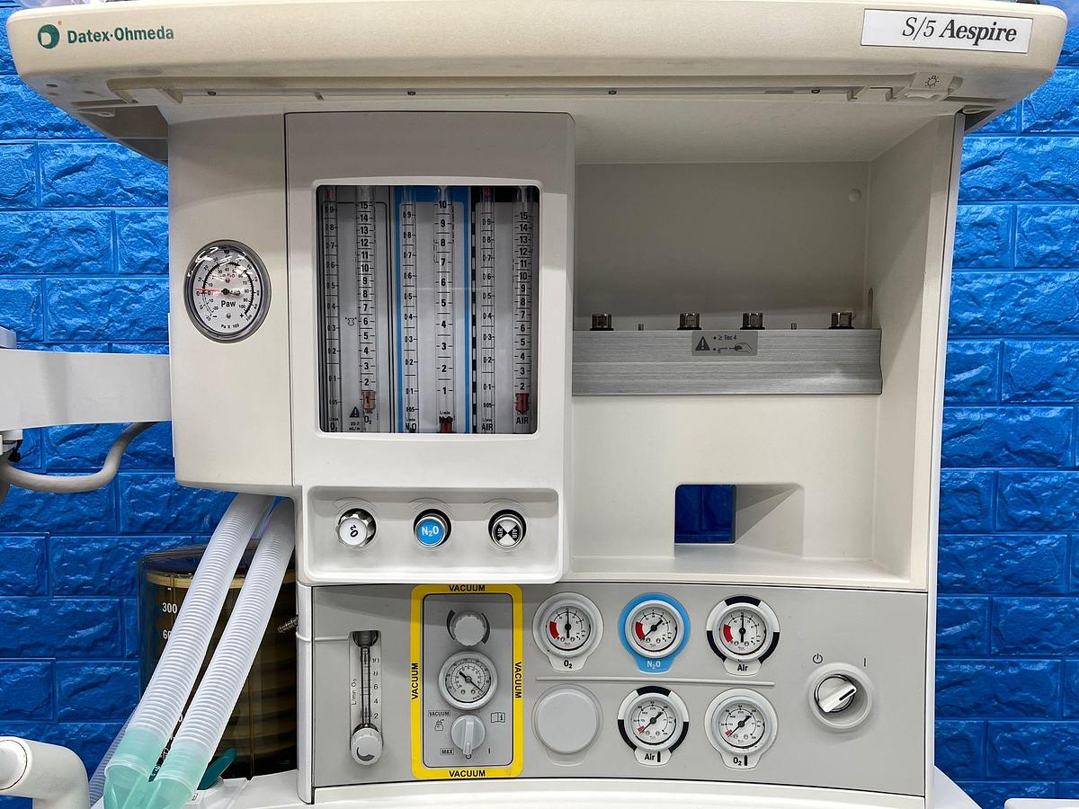 Used GE Datex-Ohmeda S/5 Aespire PSV Pro YOM: 2010