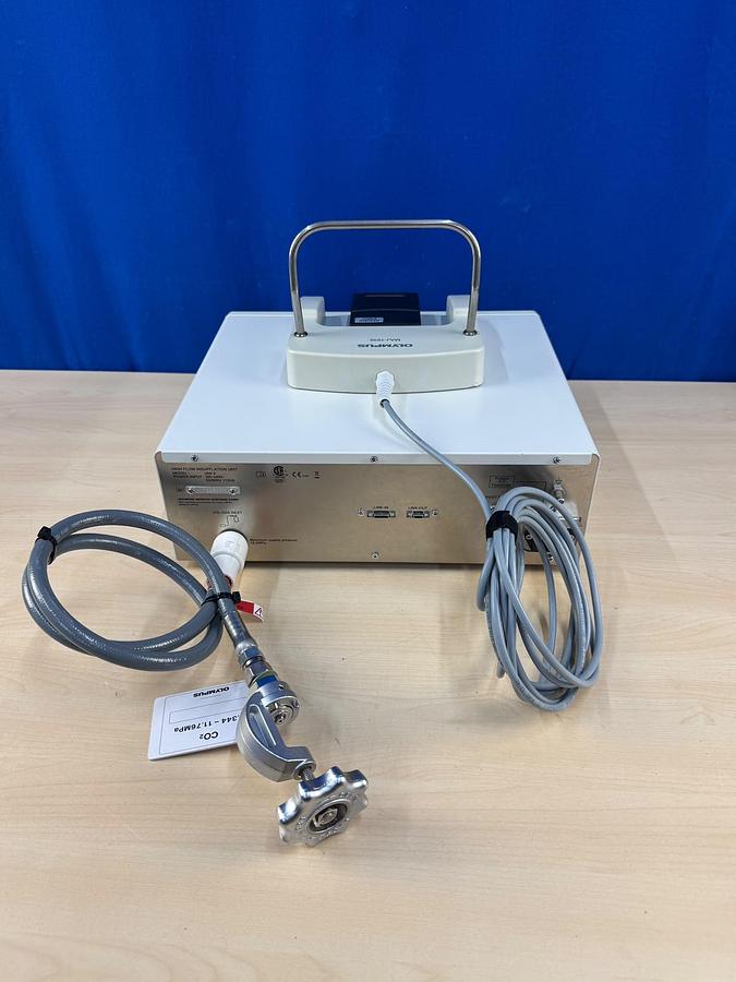 Used Olympus UHI-4 High Flow Insufflation Unit With Hose Include Olympus MAJ-1939 Foot Switch REF: 33.1.57.9.46