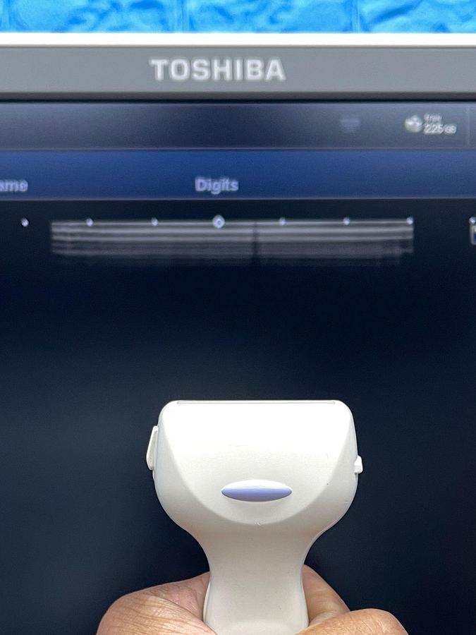 Used Toshiba Ultrasound Aplio 500 YOM: 2015