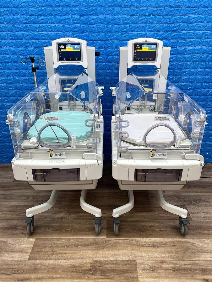 Used GE Giraffe Infant Incubator, YOM:2018, YOM:2018