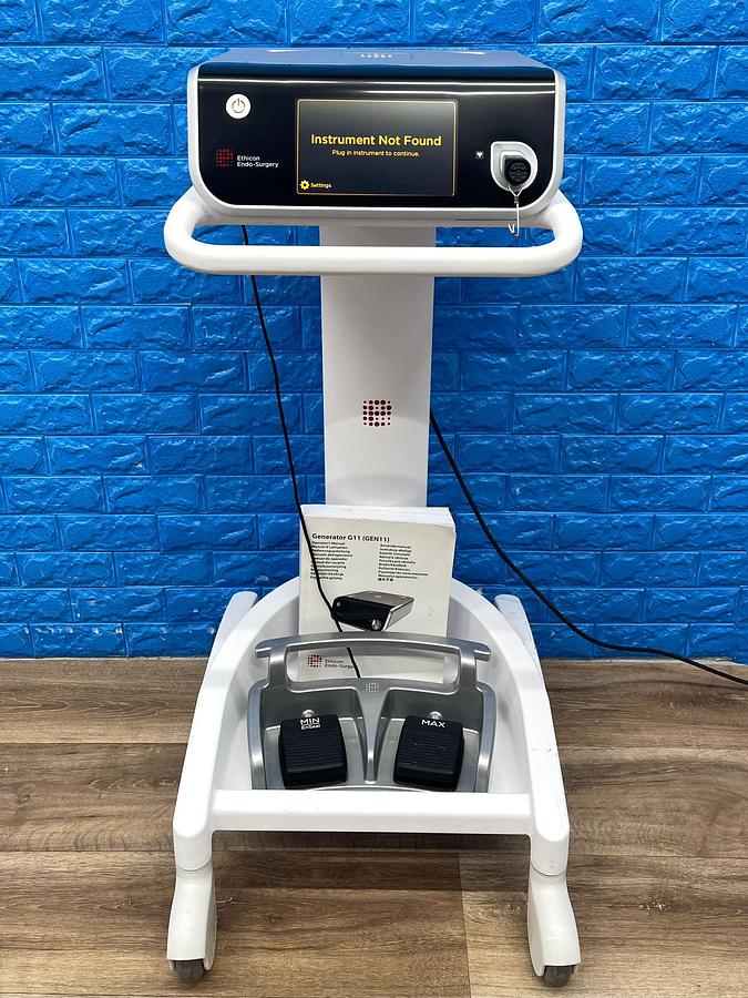 Used ETHICON GEN 11 YOM: 2011  With Ethicon Harmonic Hand Piece