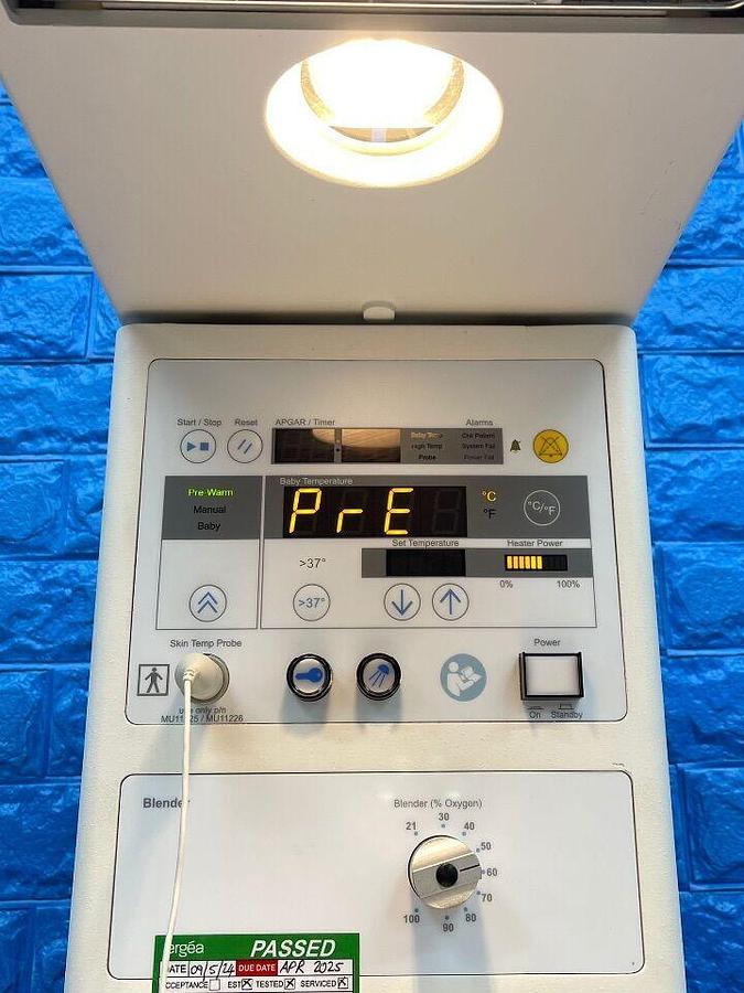 Used DRAEGER Dräger Resuscitaire YOM