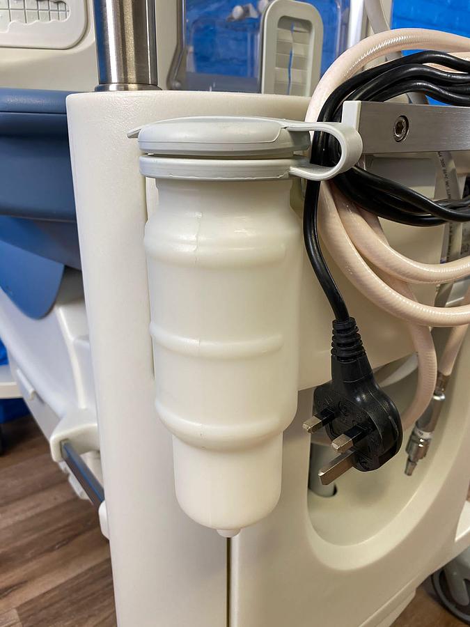 Used Dräger Baby Incubator Caleo YOM:2009