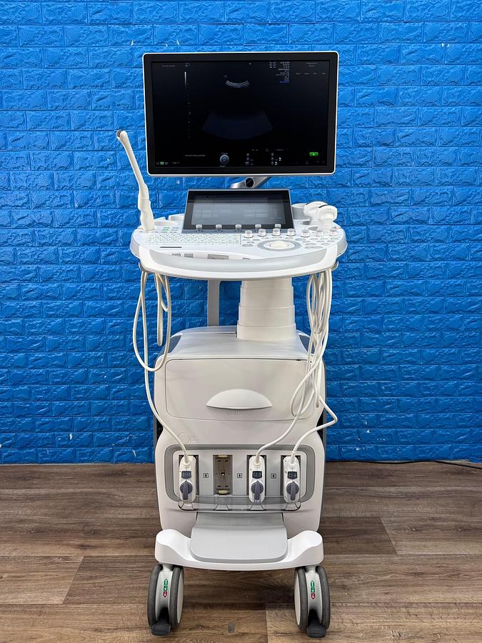 Used GE Voluson E8 Ultrasound YOM: 2019  Probes  - C1-6-D YOM: 2019 - C2-9-D YOM: 2014 - IC5-9-D 