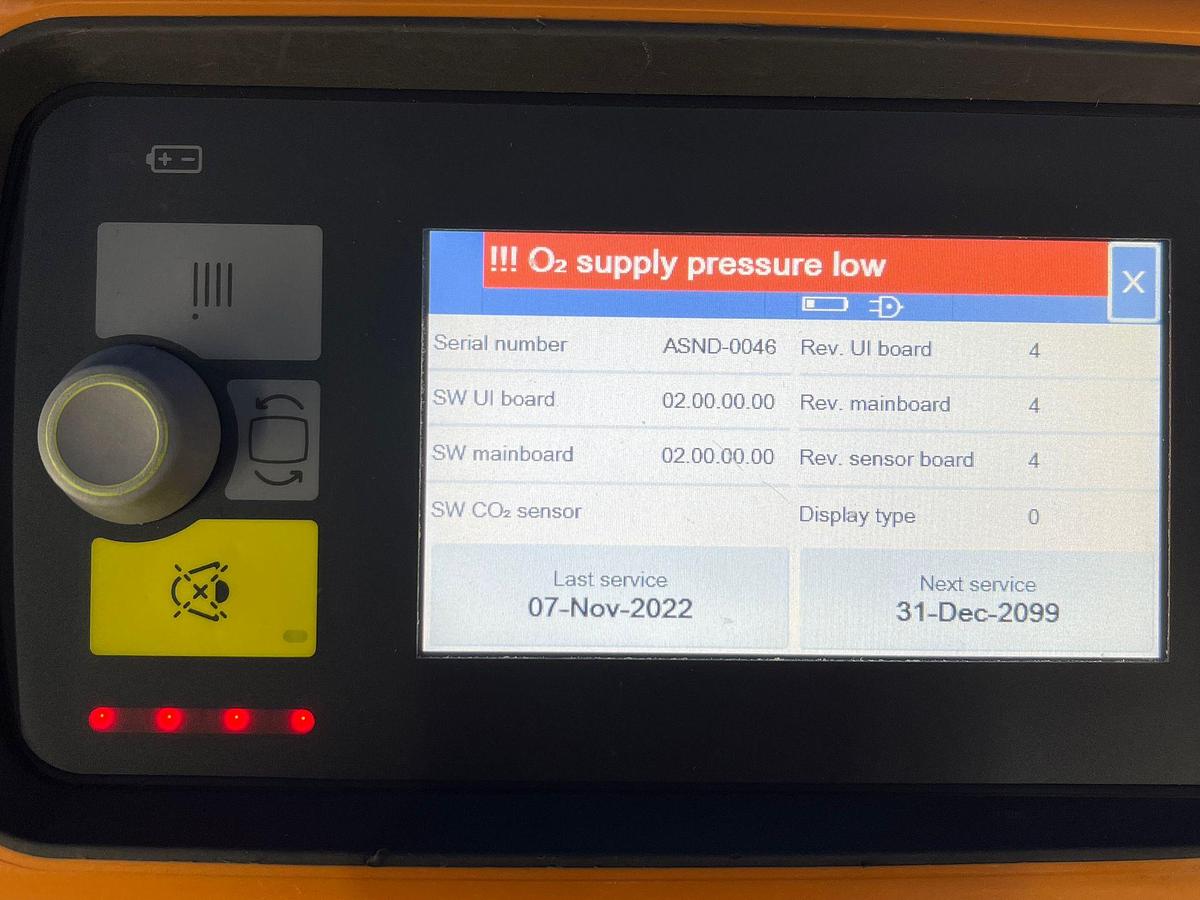 Used Dräger Oxylog VE300 Hours: 52 YOM: 2020