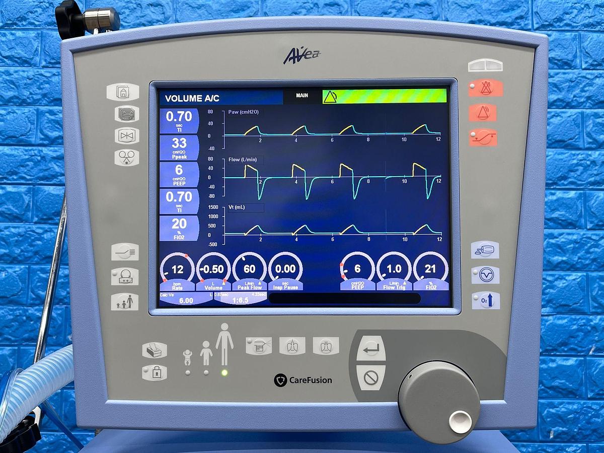 Used Viasys Avea Ventilator YOM: 2017