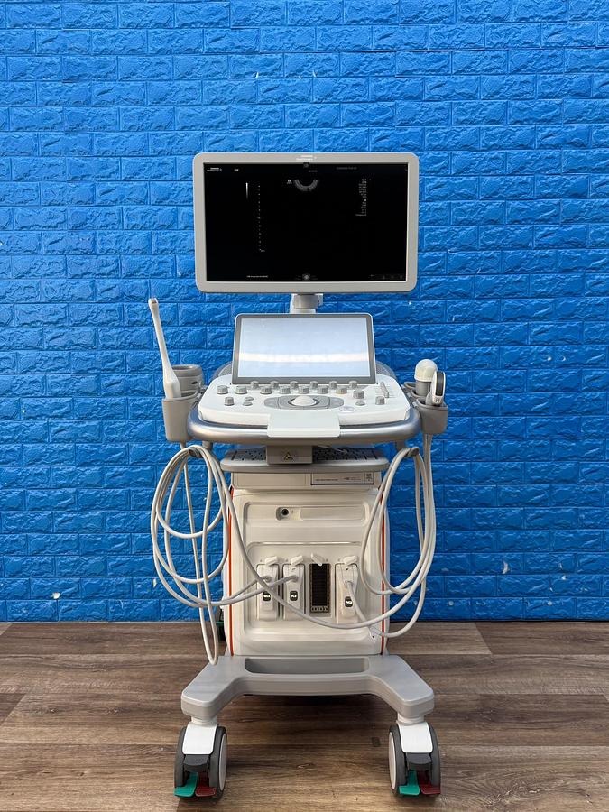 Used Siemens Acuson Redwood Diagnostic Ultrasound REF: 11503314 YOM: 2022 Probes 9C3 YOM: 2025 7VC2 YOM: 2021 9EC4 YOM: 2022