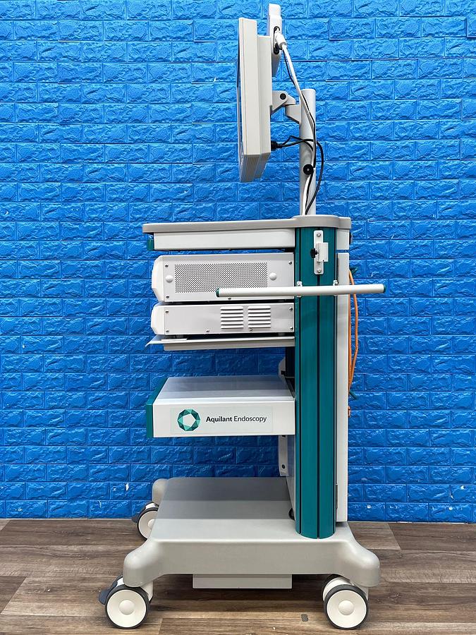 Used FUJINON Tower LCD Monitor 21 Inch YOM: 2015