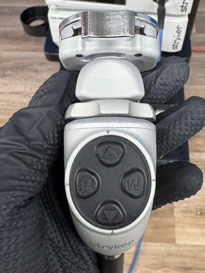 Used Stryker 1588 Processor YOM: 2020 SN: 20G572734 Stryker LIO LED Light Source With AIM YOM: 2018 SN: 181518754 Stryker 1588 Camera Head SN: 18K572614