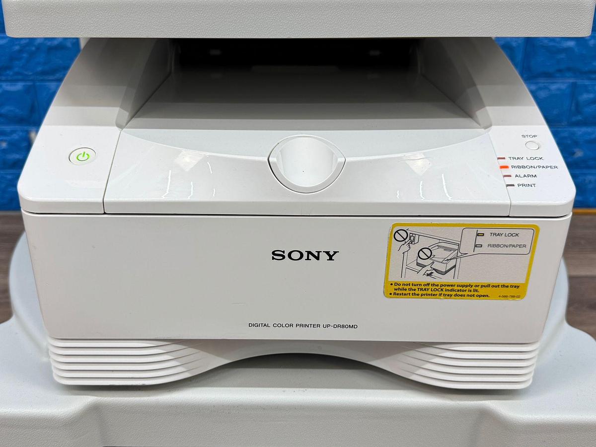 Used Karl Storz Spies Tower: -LCD Monitor 26 Inch  -Aida Monitor 19 Inch Touch Screen -Endoflator with Hose  -Keyboard -Camera Head H3-Z Spies S Full HD TH100  -Aida Control WD 200 -Xenon 300 Light source  -Spies S TC200/TC300 -Sony Printer